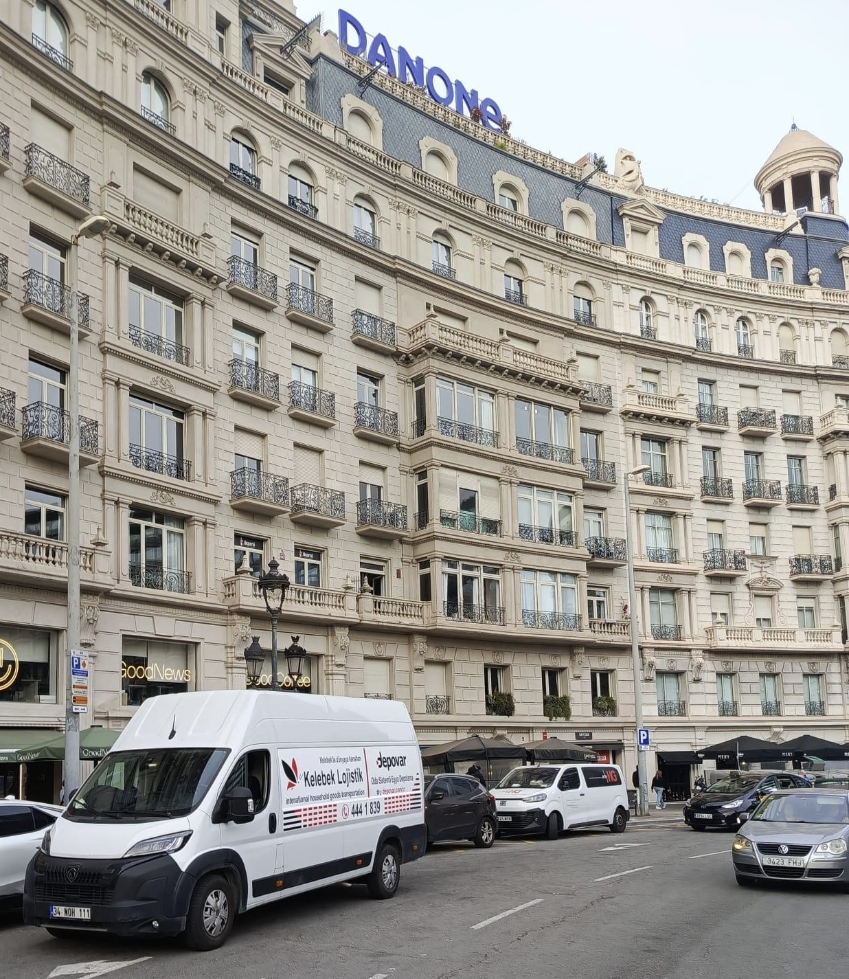 Kalamış VIP nakliyat kamyonu Kelebek Lojistik paketleme materyalleri